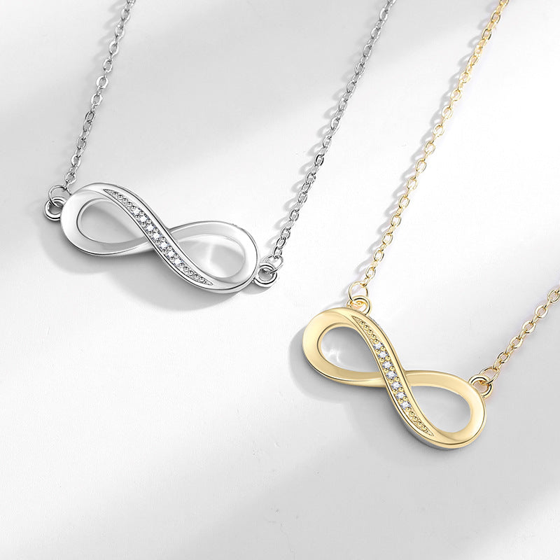 Schöne Halskette mit einzigartigem Stil