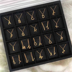 Schöne Halskette mit einzigartigem Stil