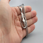 Schöne Halskette mit einzigartigem Stil