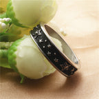 Zarte handwerkliche Ring