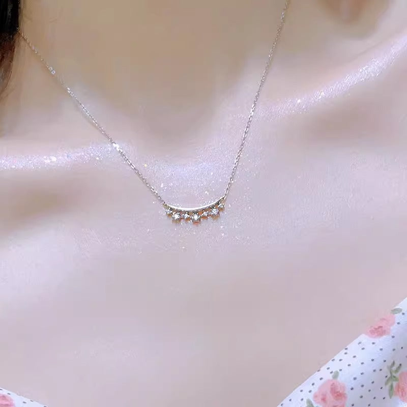 Zarte handwerkliche Halskette