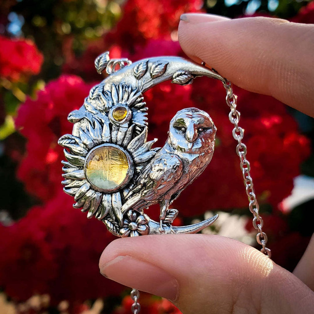 Schöne Halskette mit einzigartigem Stil