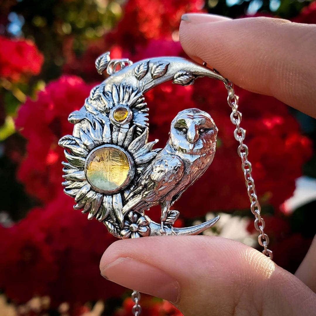 Schöne Halskette mit einzigartigem Stil