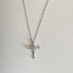 Schöne Halskette mit einzigartigem Stil