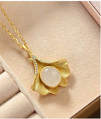 Schöne Gold Halskette mit einzigartigem Stil