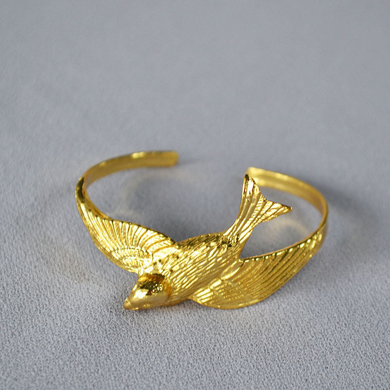 Schöne Gold Armband mit einzigartigem Stil