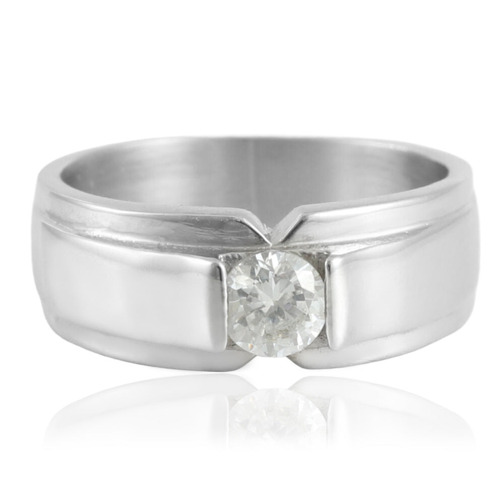 Zarte handwerkliche Ring