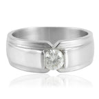 Zarte handwerkliche Ring