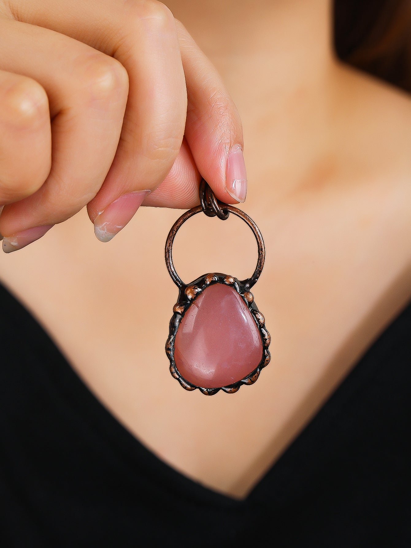 Zarte handwerkliche Halskette