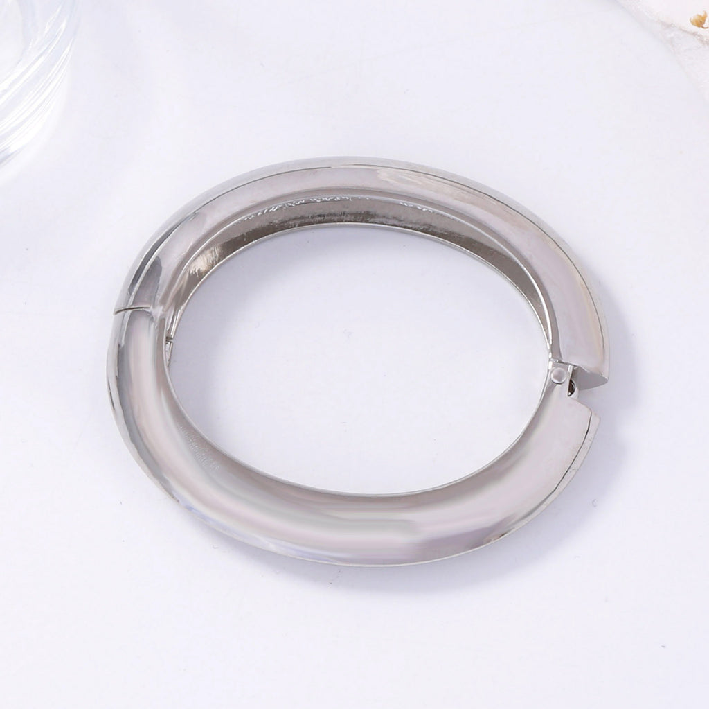 Schöne Armband mit einzigartigem Stil