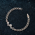 Schöne Armband mit einzigartigem Stil