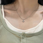 Schöne Halskette mit einzigartigem Stil