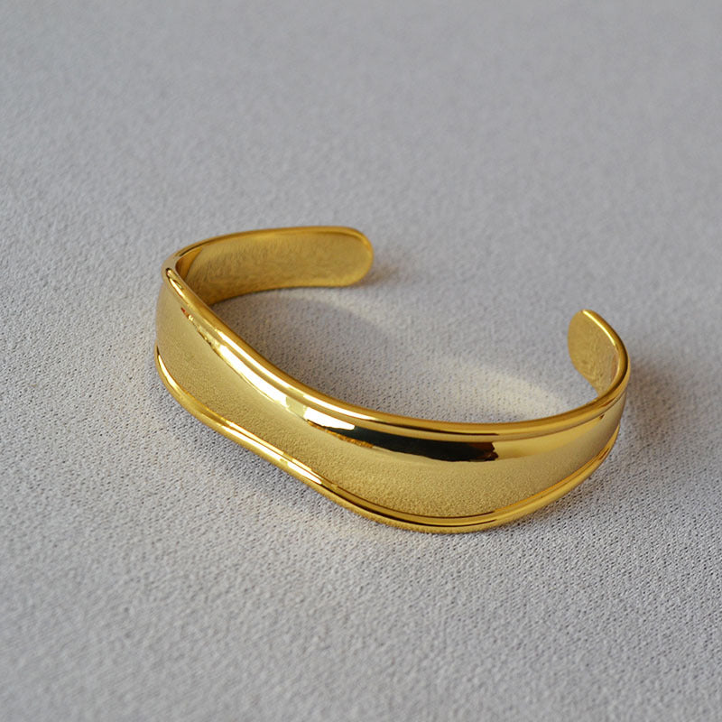 Zarte handwerkliche Gold Armband