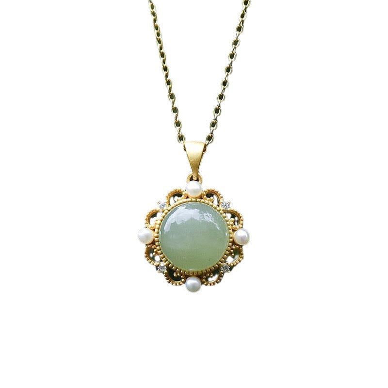 Schöne Gold Halskette mit einzigartigem Stil