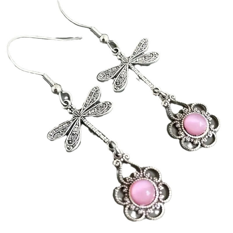 Zarte handwerkliche Ohrring