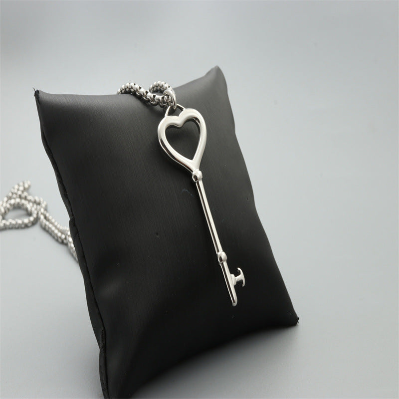 Zarte handwerkliche Halskette