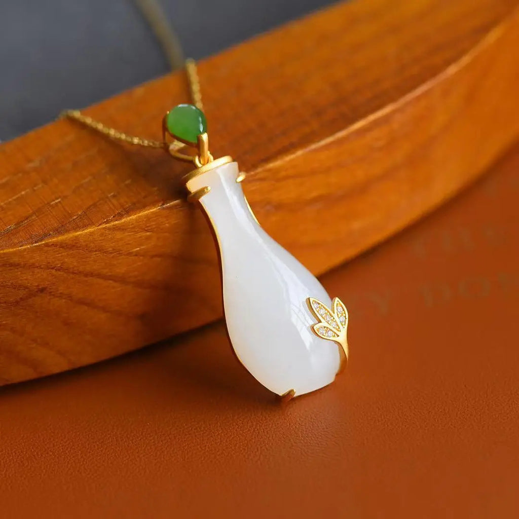 Schöne Silber Halskette mit einzigartigem Stil