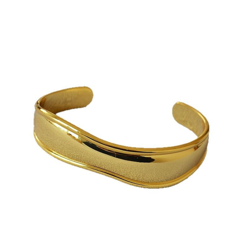 Zarte handwerkliche Gold Armband