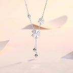 Schöne Halskette mit einzigartigem Stil