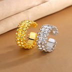 Zarte handwerkliche Ring