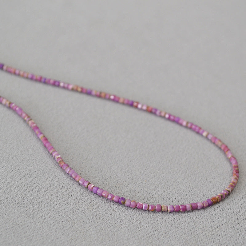 Zarte handwerkliche Halskette