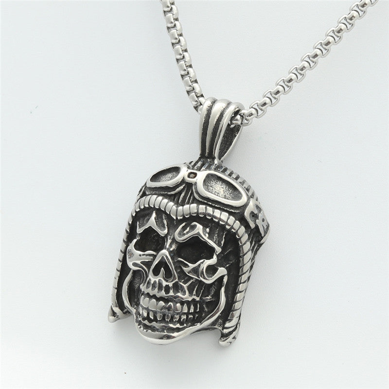 Zarte handwerkliche Halskette