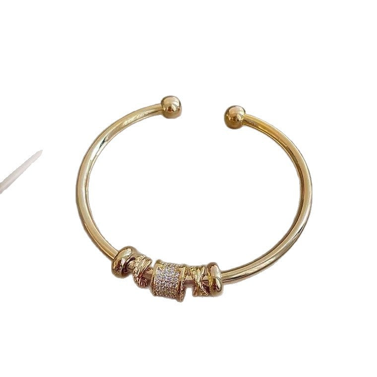 Schöne Armband mit einzigartigem Stil