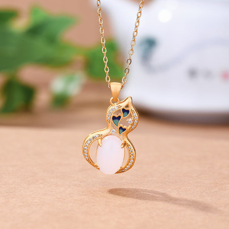 Schöne Halskette mit einzigartigem Stil