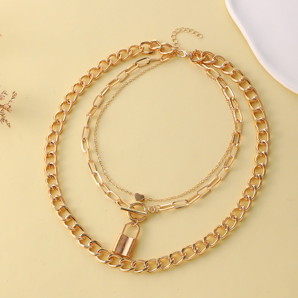 Schöne Halskette mit einzigartigem Stil