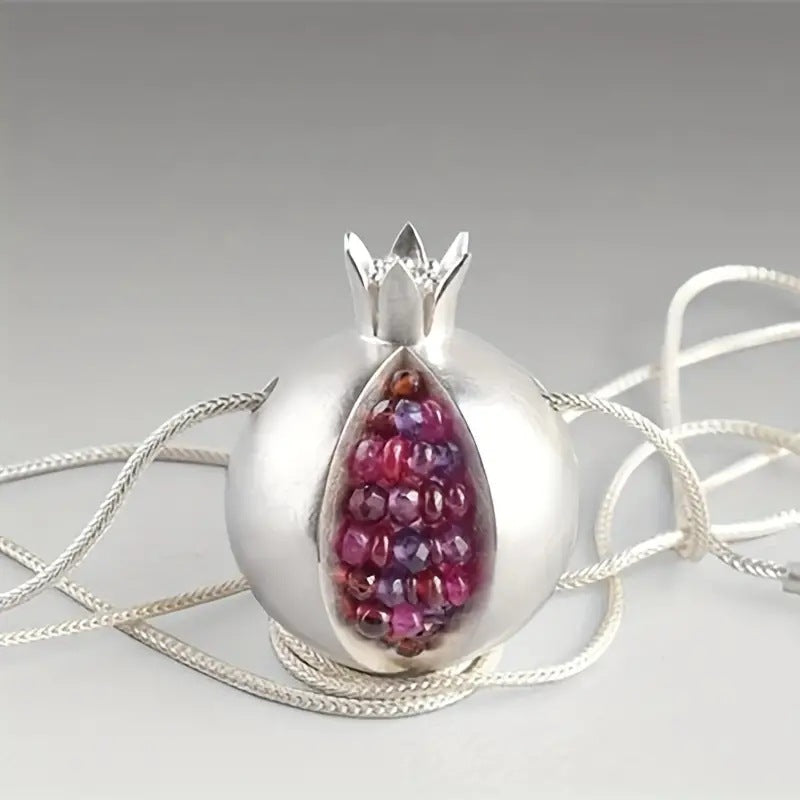 Zarte handwerkliche Halskette