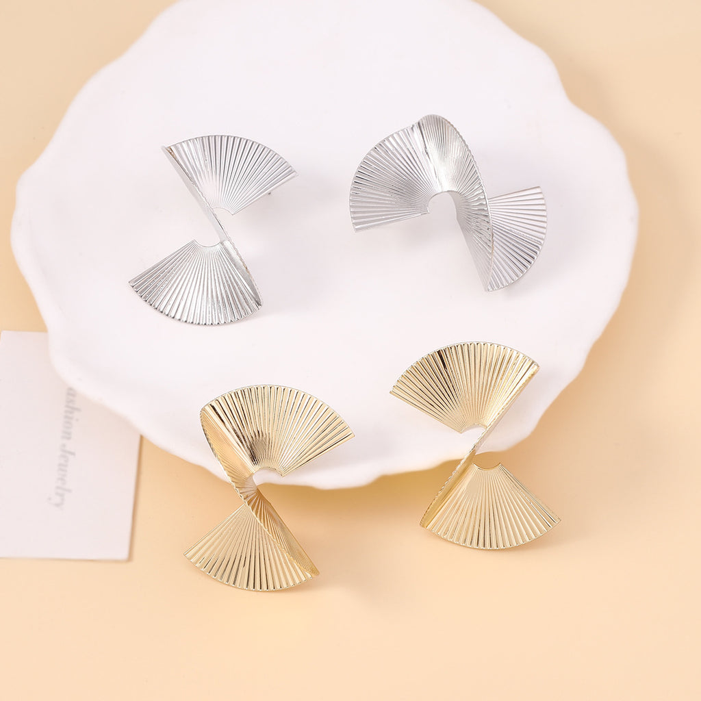 Atemberaubende Ohrring für den Alltag