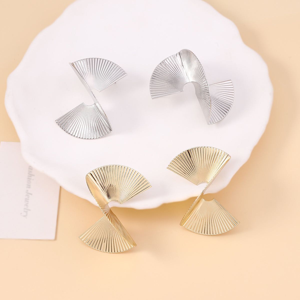 Atemberaubende Ohrring für den Alltag