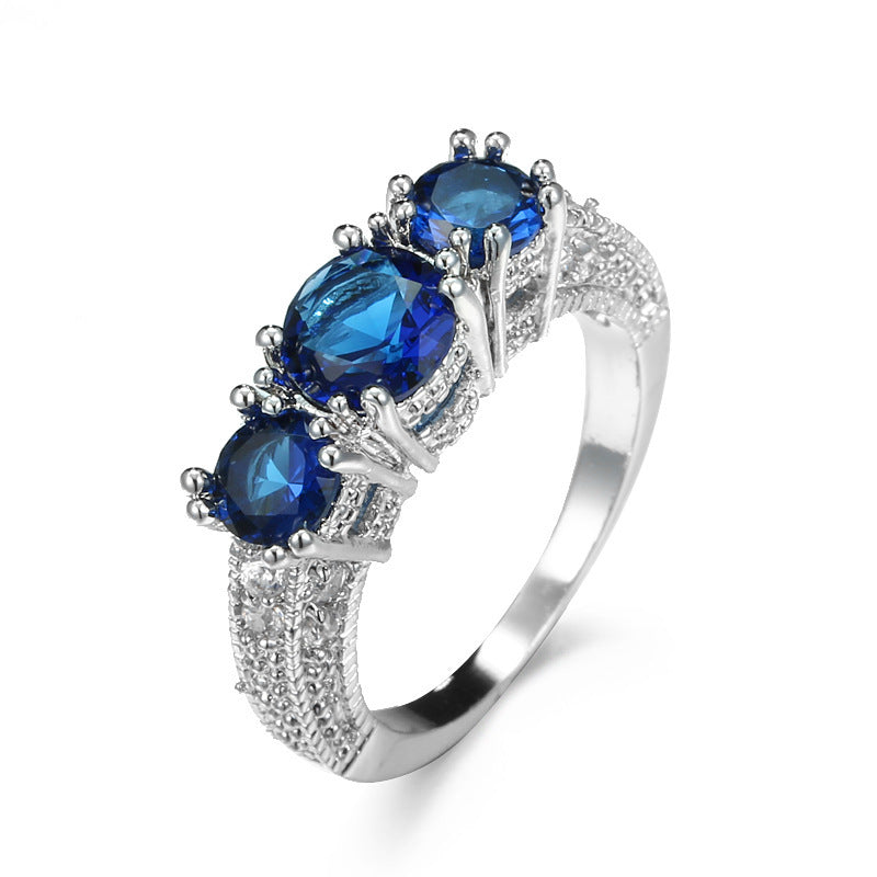 Zarte handwerkliche Ring