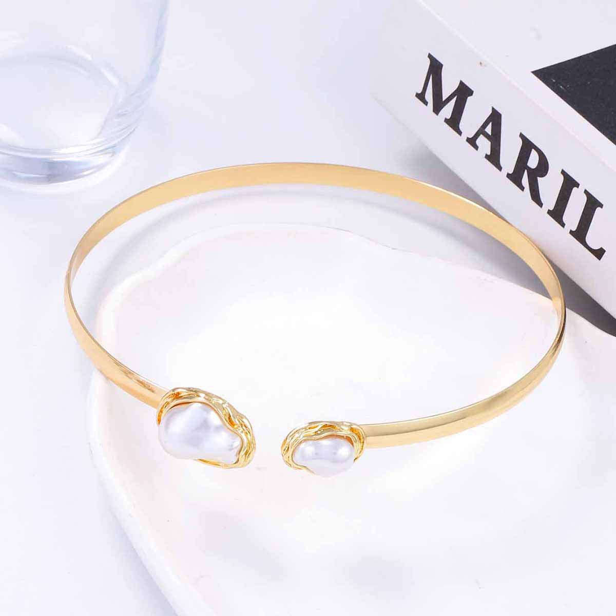 Schöne Perlen Armband mit einzigartigem Stil