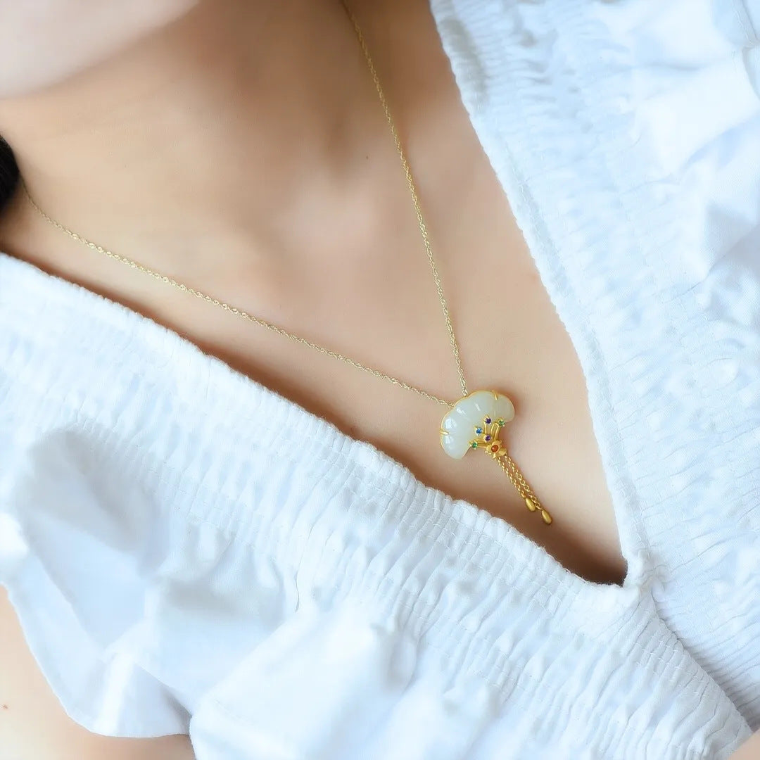 Schöne Silber Halskette mit einzigartigem Stil