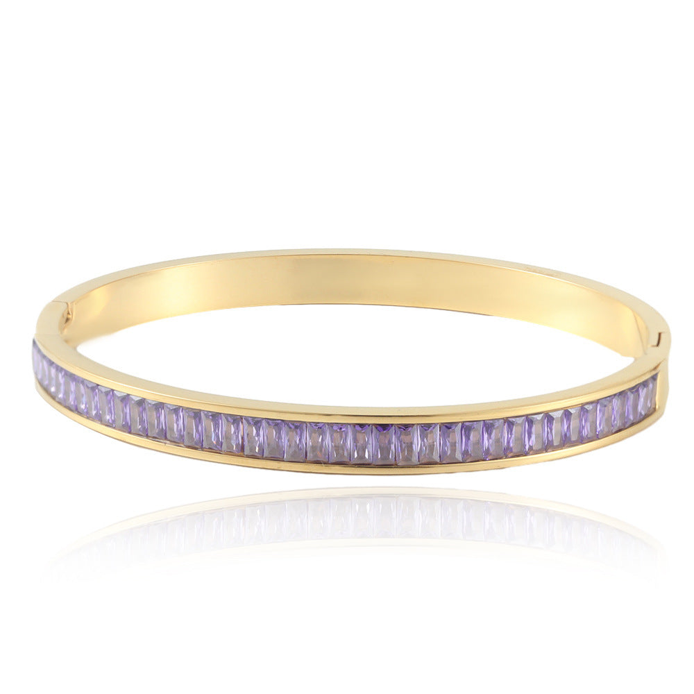 Schöne Armband mit einzigartigem Stil