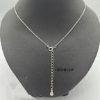 Schöne Halskette mit einzigartigem Stil