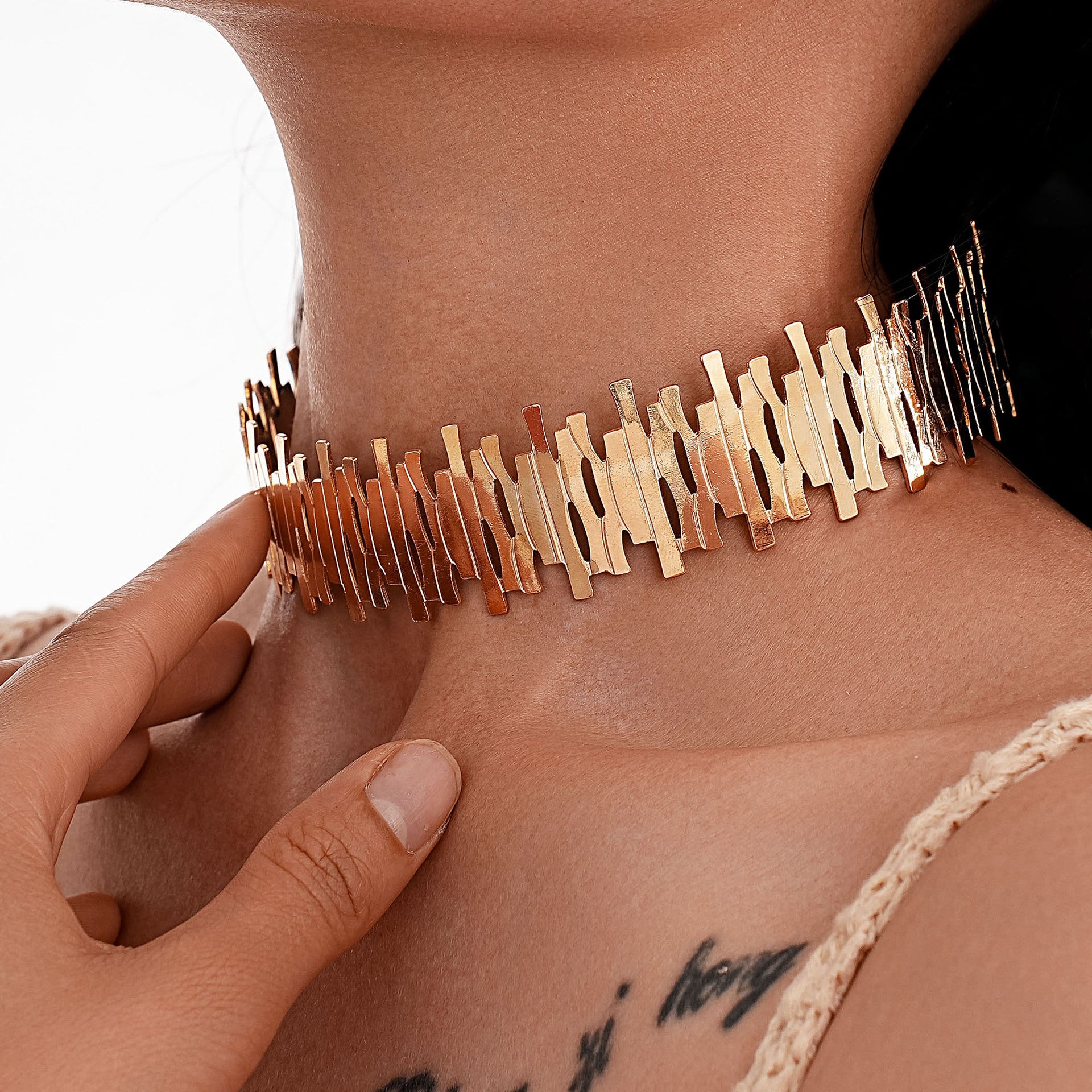 Zarte handwerkliche Halskette