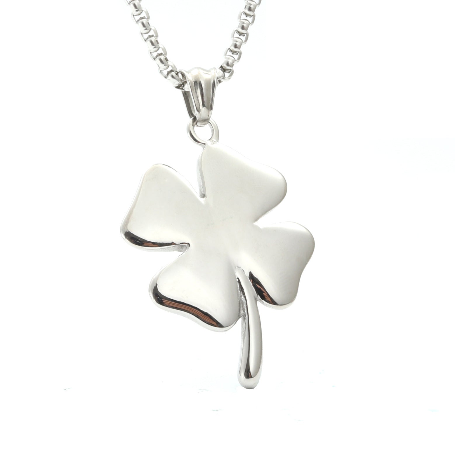 Schöne Halskette mit einzigartigem Stil