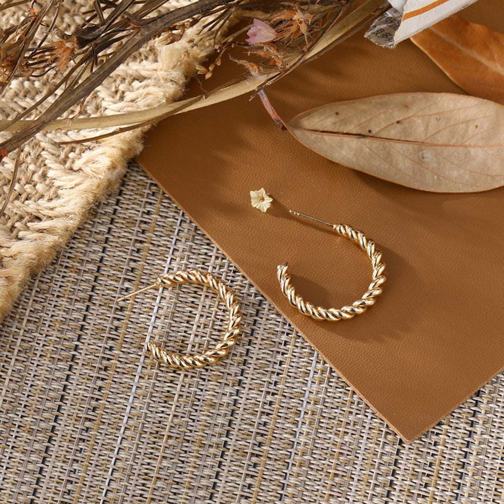 Atemberaubende Gold Ohrring für den Alltag