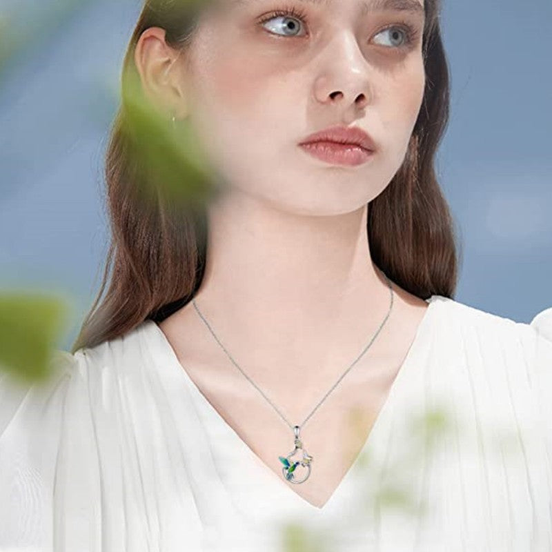 Schöne Silber Halskette mit einzigartigem Stil