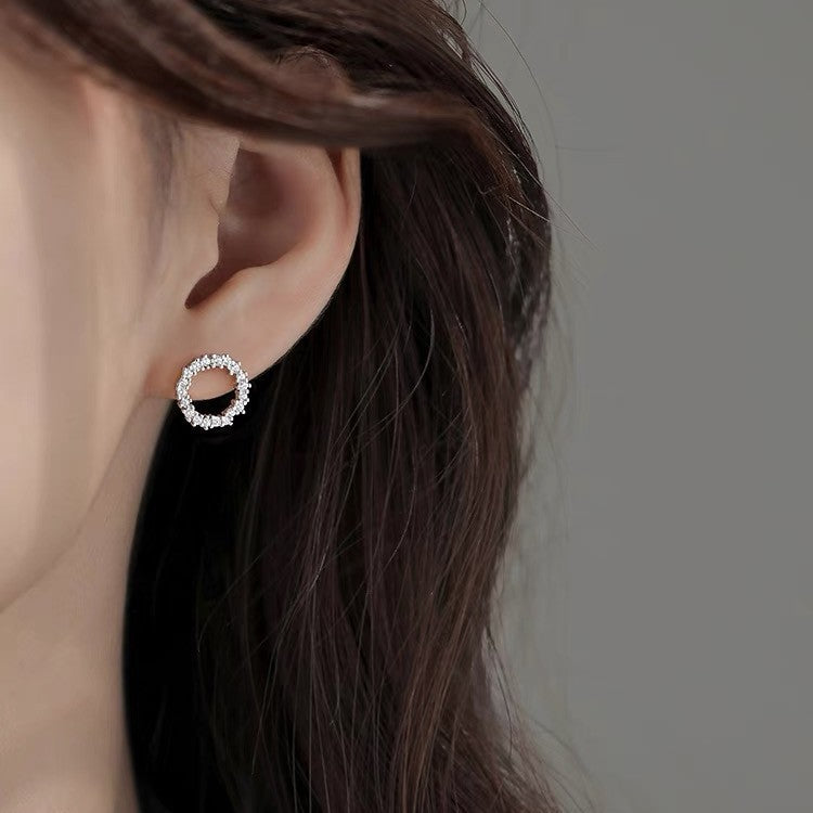 Schöne Ohrring mit einzigartigem Stil