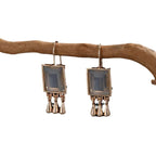 Zarte handwerkliche Ohrring