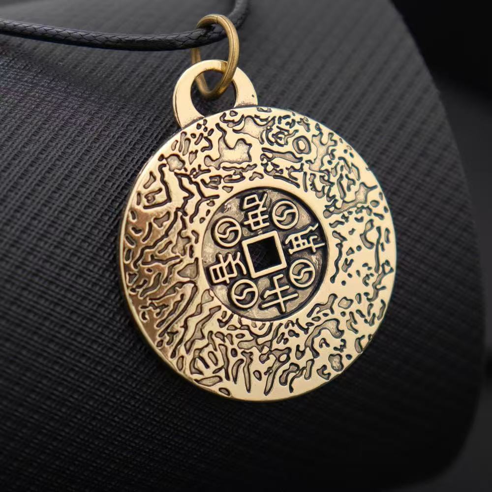 Zarte handwerkliche Halskette