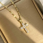 Schöne Halskette mit einzigartigem Stil