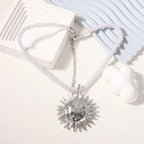 Zarte handwerkliche Halskette