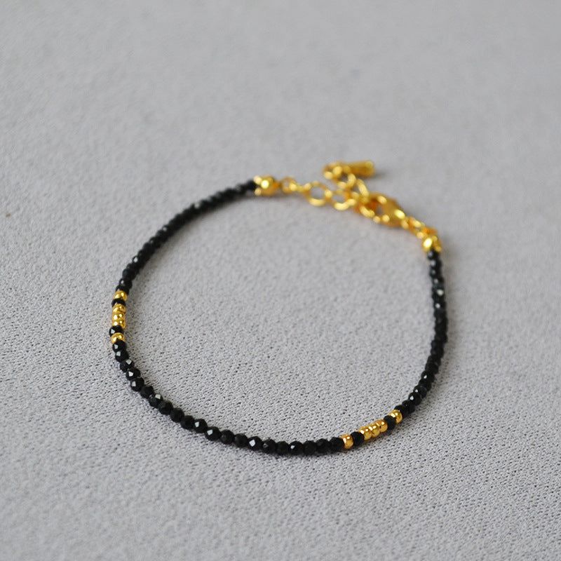 Schöne Perlen Armband mit einzigartigem Stil