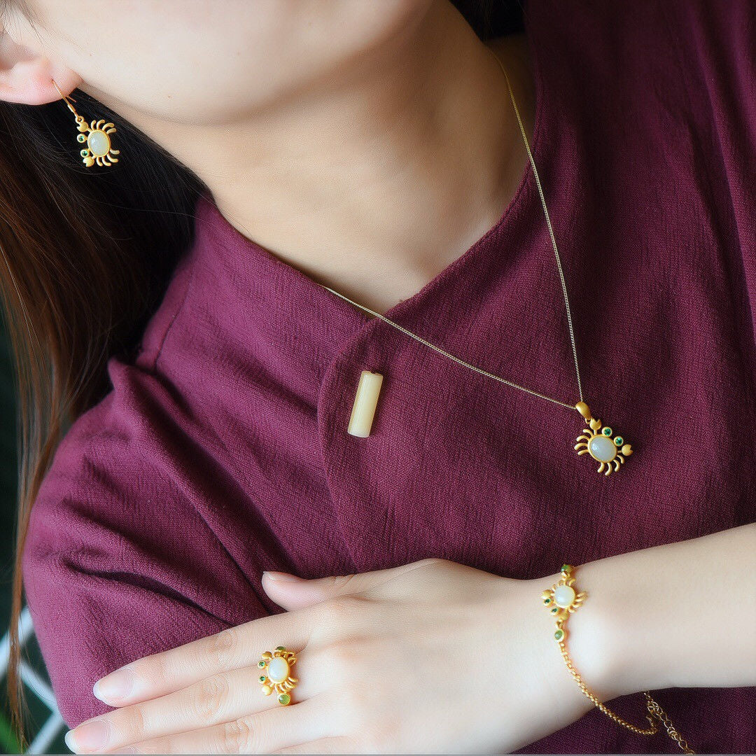 Schöne Gold Armband mit einzigartigem Stil