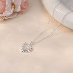 Schöne Halskette mit einzigartigem Stil