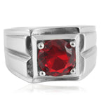 Zarte handwerkliche Ring